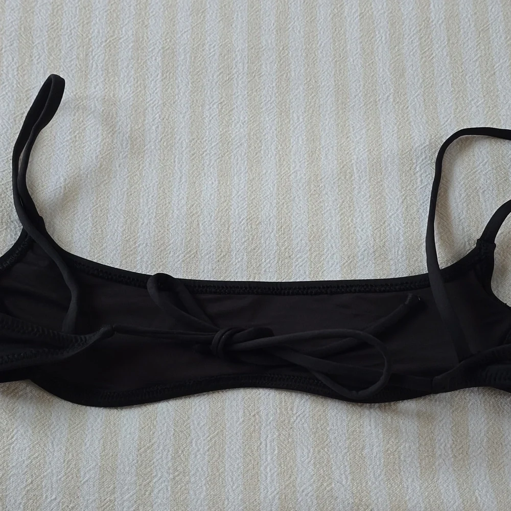 SKIMS Swim Micro Scoop Bikini Top Size:XXS Onyx